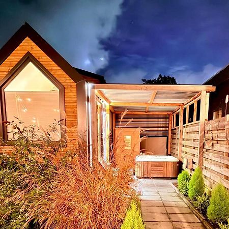 Tiny House With Sauna & Jacuzzi Near Amsterdam Vijfhuizen Zewnętrze zdjęcie