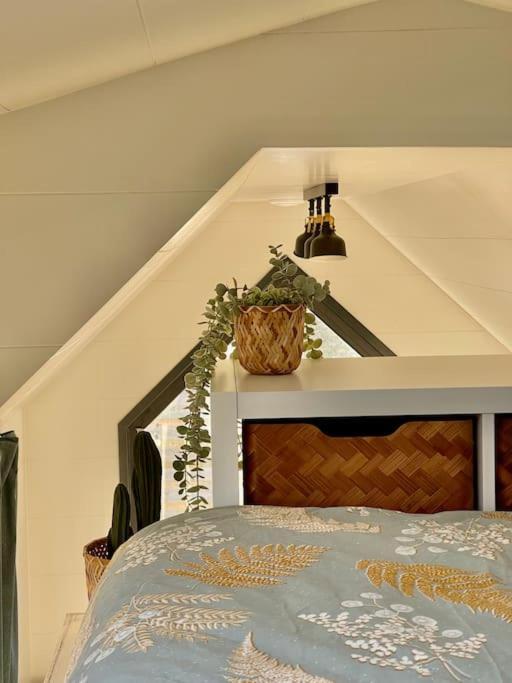 Tiny House With Sauna & Jacuzzi Near Amsterdam Vijfhuizen Zewnętrze zdjęcie