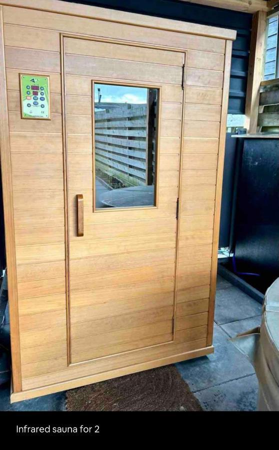 Tiny House With Sauna & Jacuzzi Near Amsterdam Vijfhuizen Zewnętrze zdjęcie