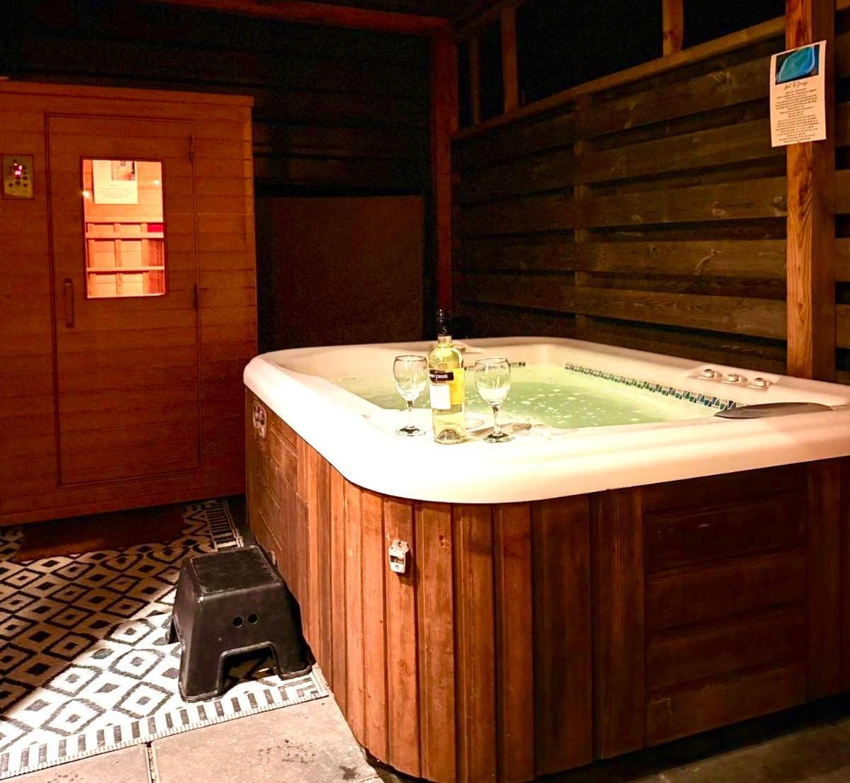 Tiny House With Sauna & Jacuzzi Near Amsterdam Vijfhuizen Zewnętrze zdjęcie