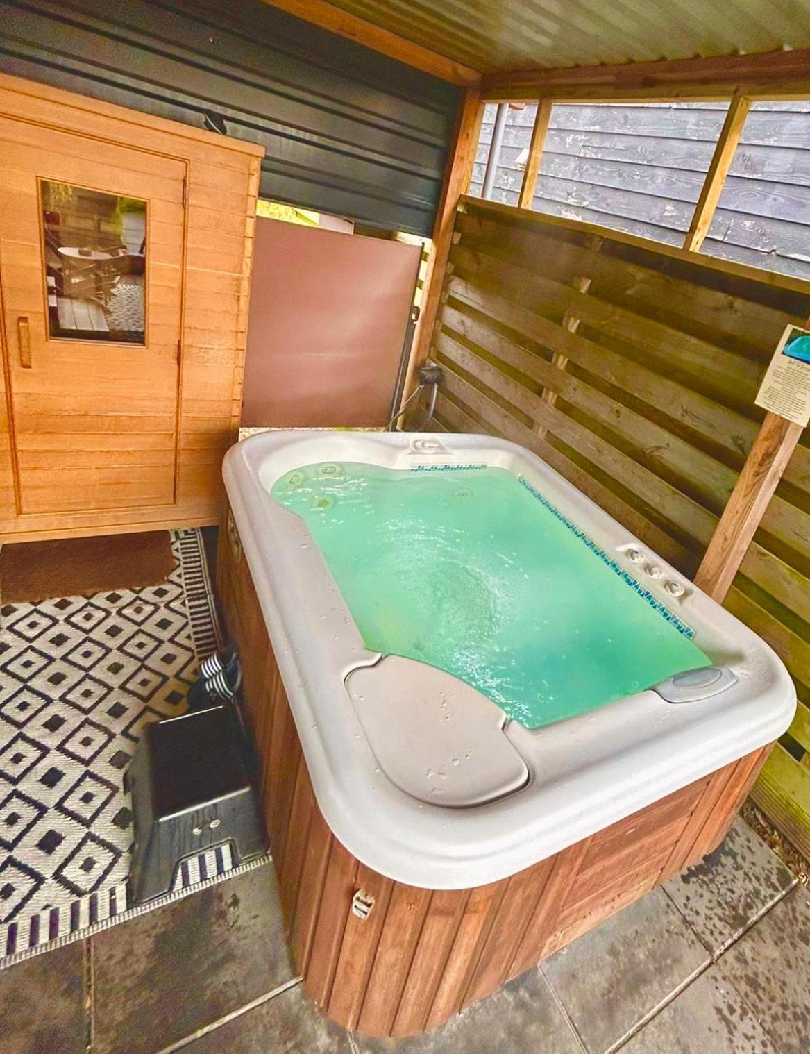 Tiny House With Sauna & Jacuzzi Near Amsterdam Vijfhuizen Zewnętrze zdjęcie